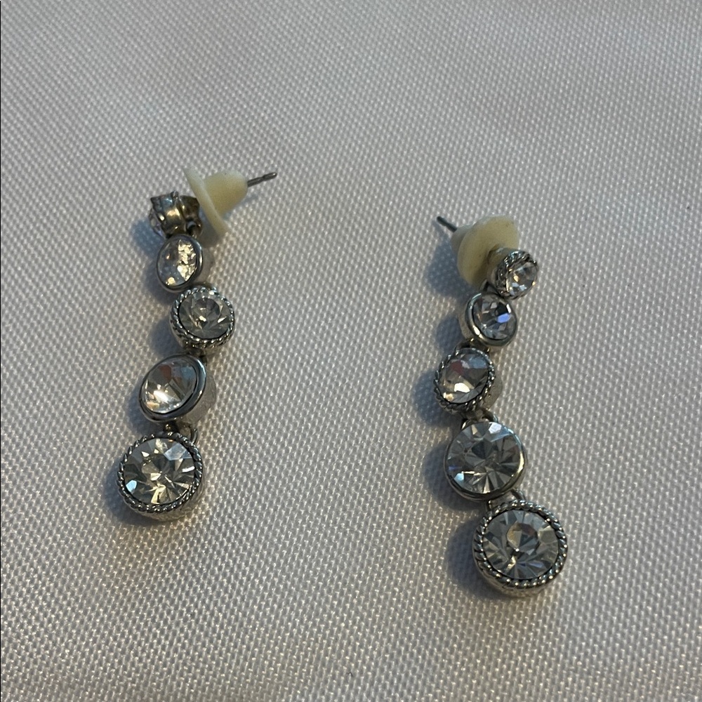 Elegant Silver Drop Earrings - Picture 3 of 3